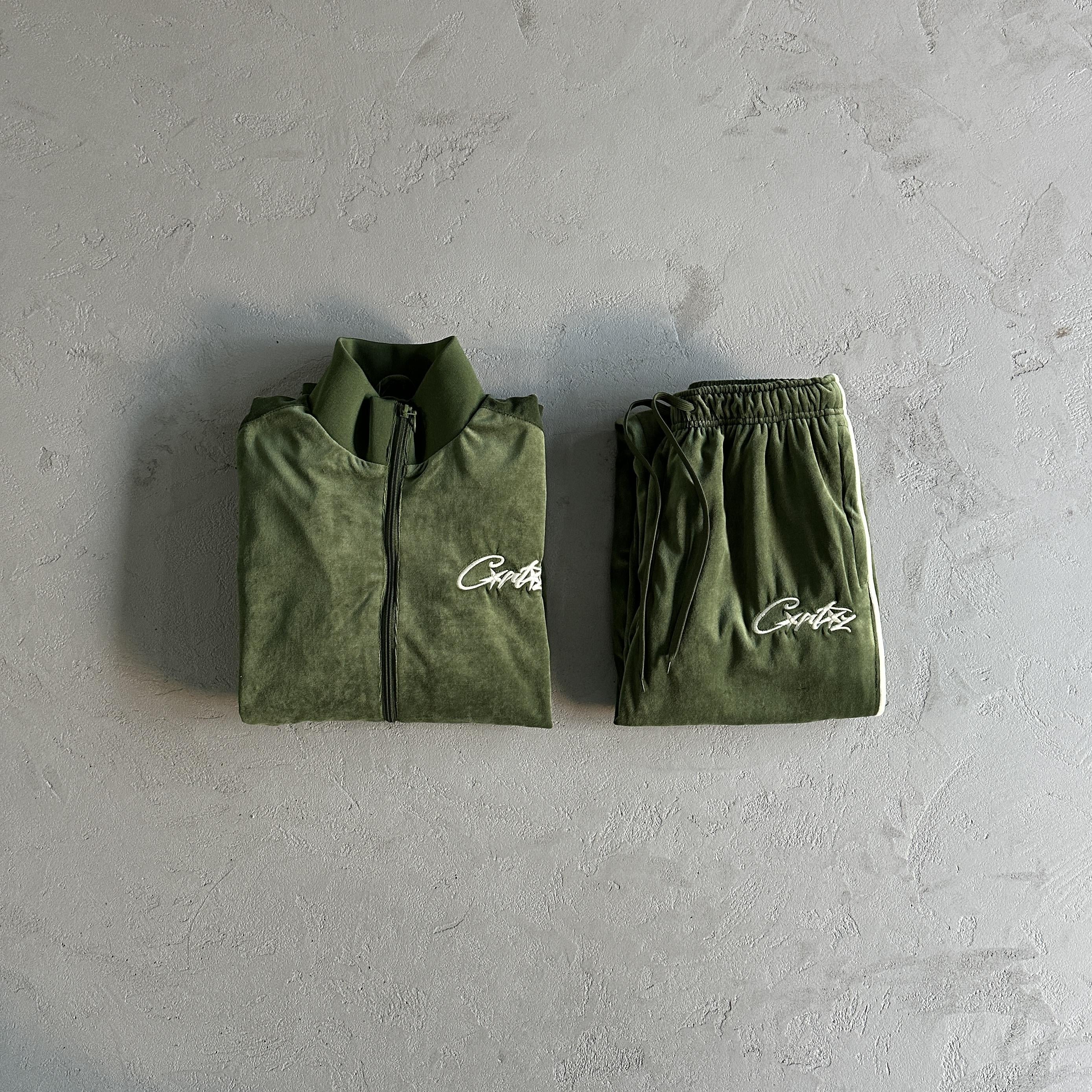 Corteiz Velvet Trackset Green